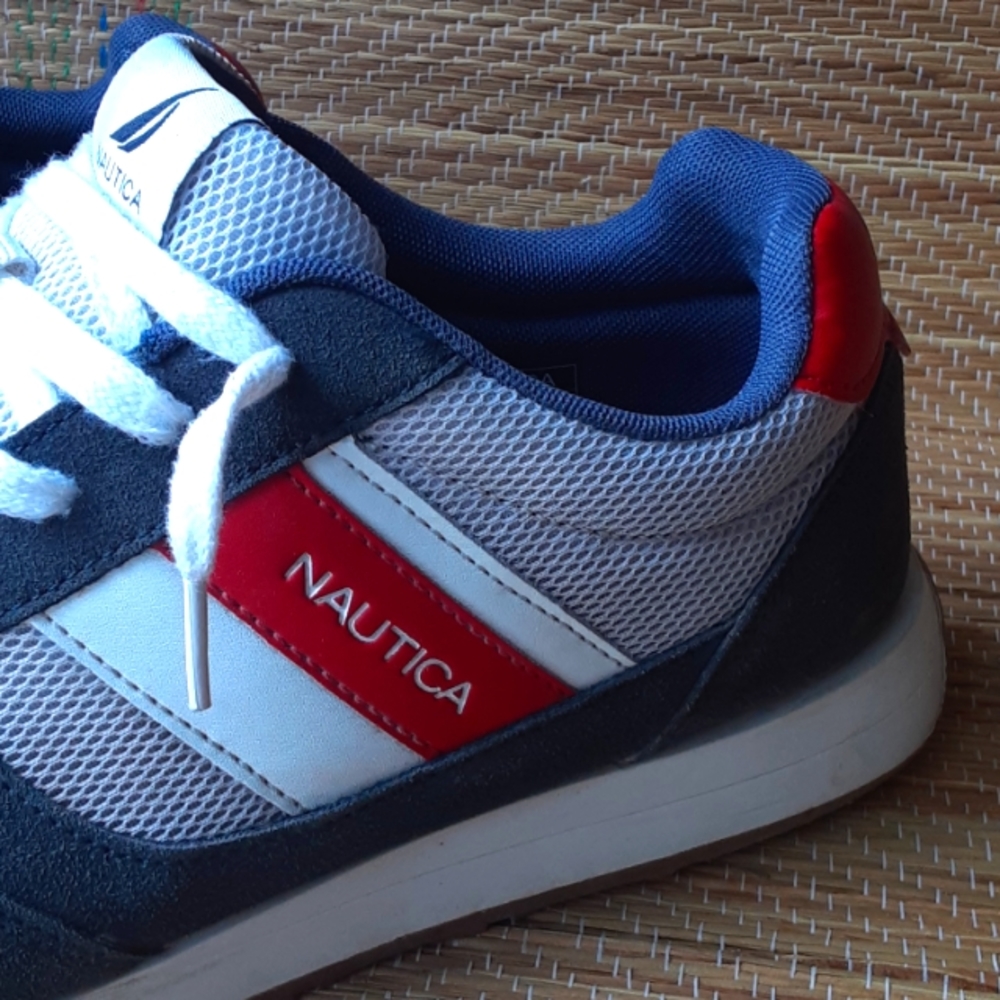 Nautica Size 10 Mens Lace-Up Sneakers